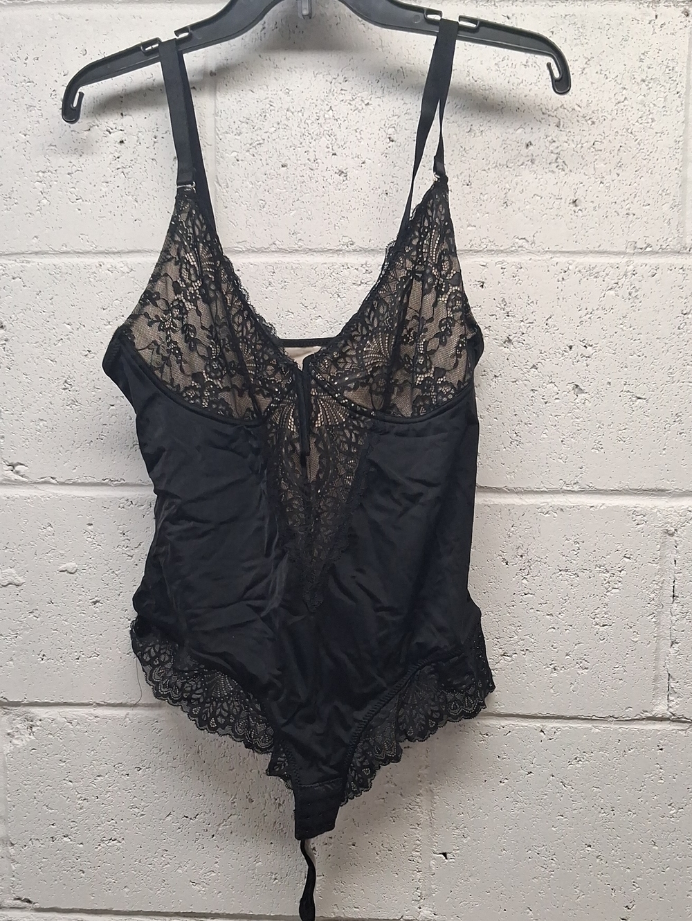 NWT Popilush Lace Shapewear V Nexk Thong Bodysuit